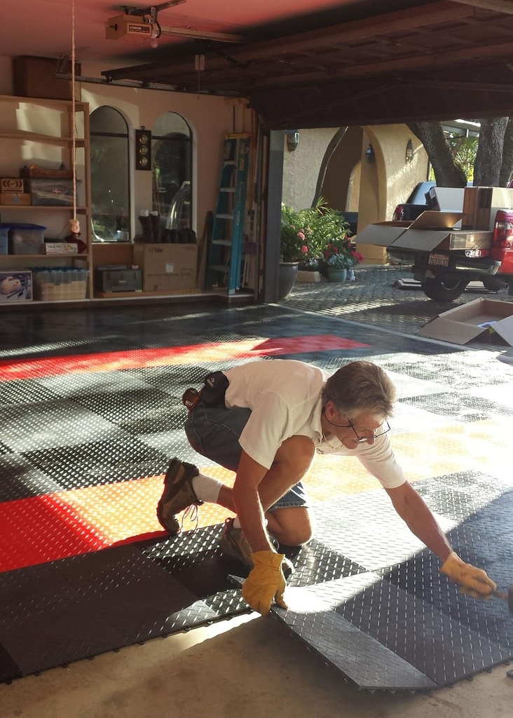 big-floors-racedeck-diamond-plate-design-2.jpg