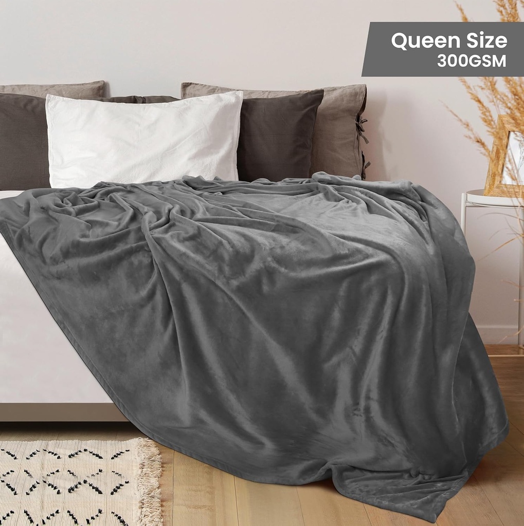 utopia-bedding-fleece-blanket-queen-size-2.jpg