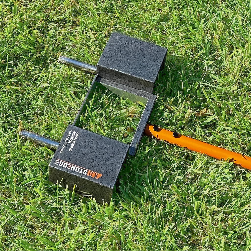 manual-lawn-coring-aerator-tool-pulling--5.jpg