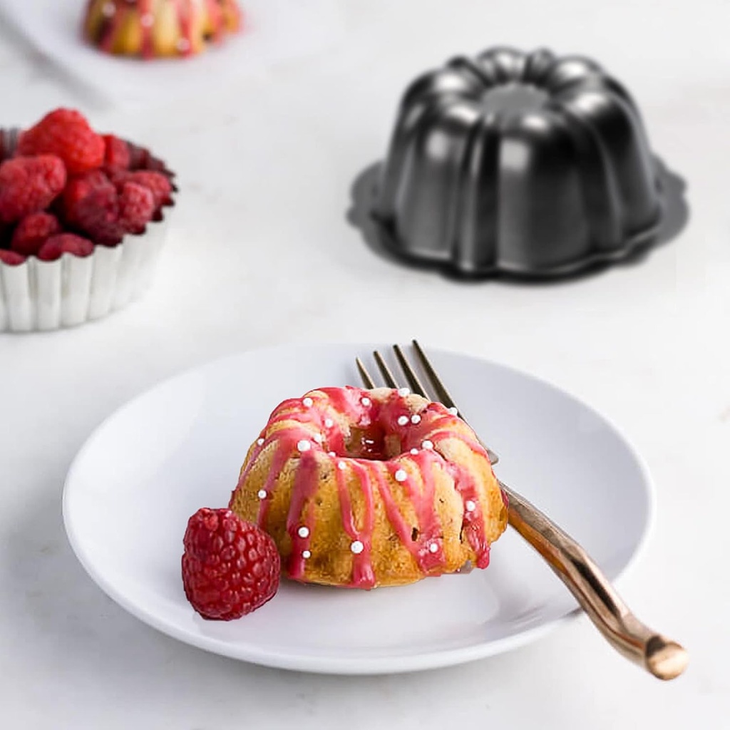 mini-budtcake-pan-4-inch-black-nonstick--6.jpg