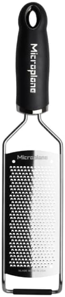 microplane-gourmet-series-hard-cheese-gr-2.jpg