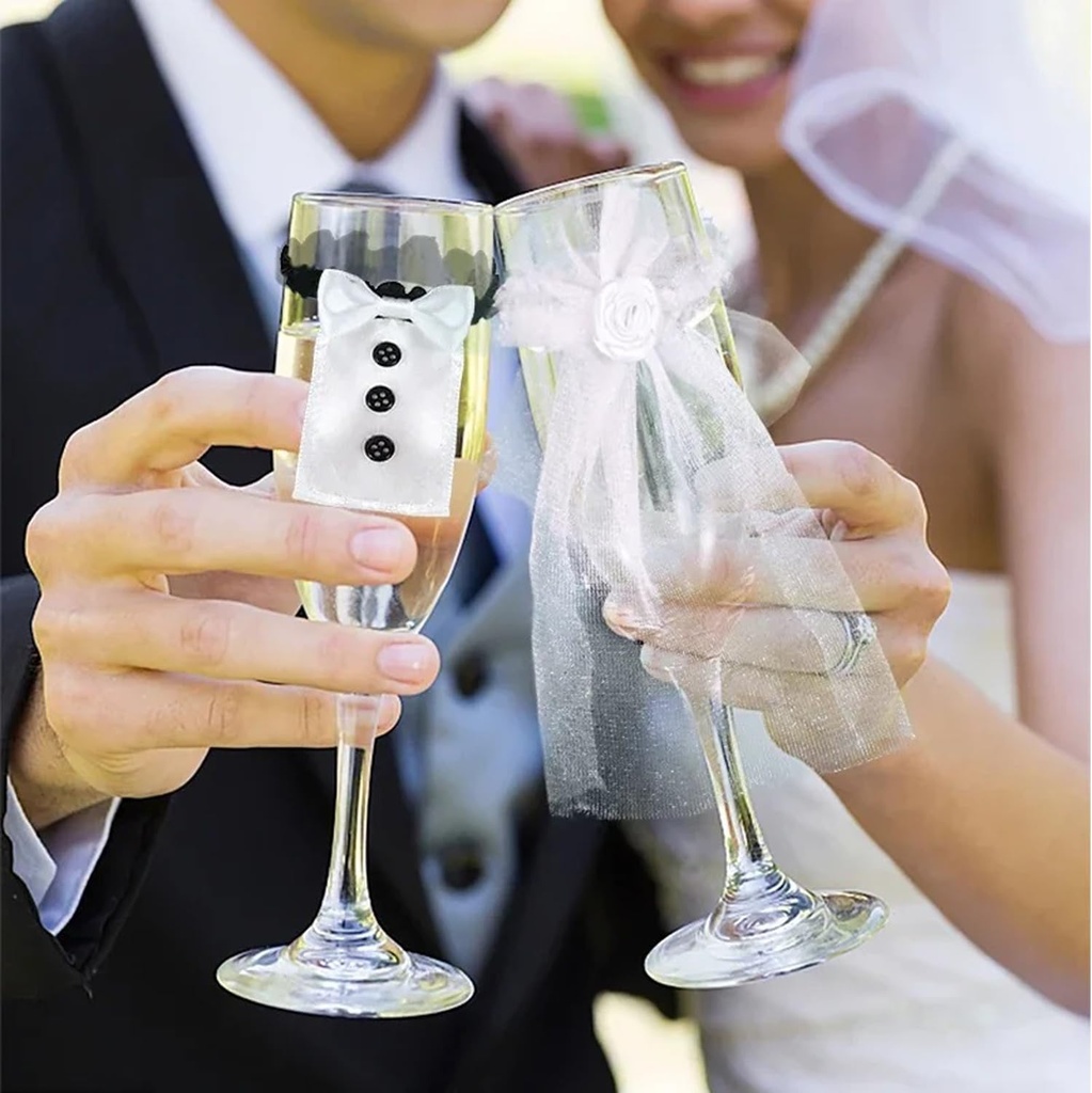 wedding-champagne-glasses-identifier-wit-5.jpg