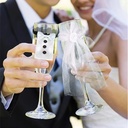 wedding-champagne-glasses-identifier-wit-5.jpg