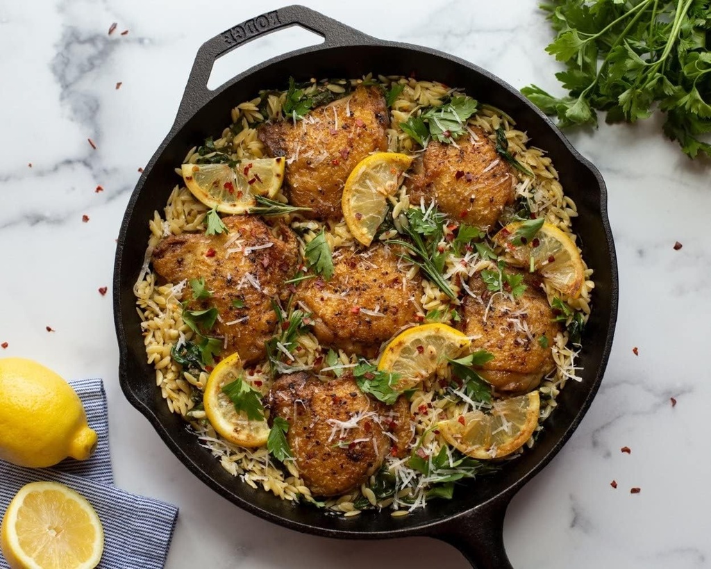 lodge-cast-iron-skillet-with-red-silicon-6.jpg