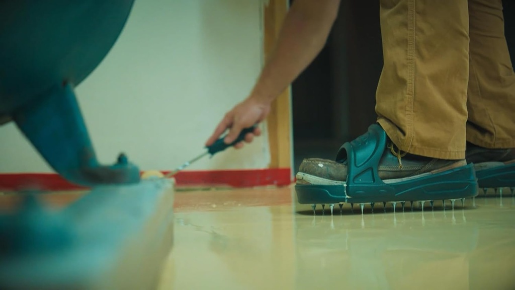 midwest-rake-sharp-spiked-style-shoes-fo-3.jpg