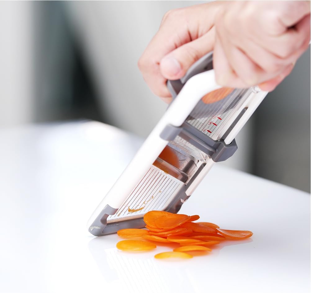 multi-handheld-mandoline-slicer---adjust-4.jpg