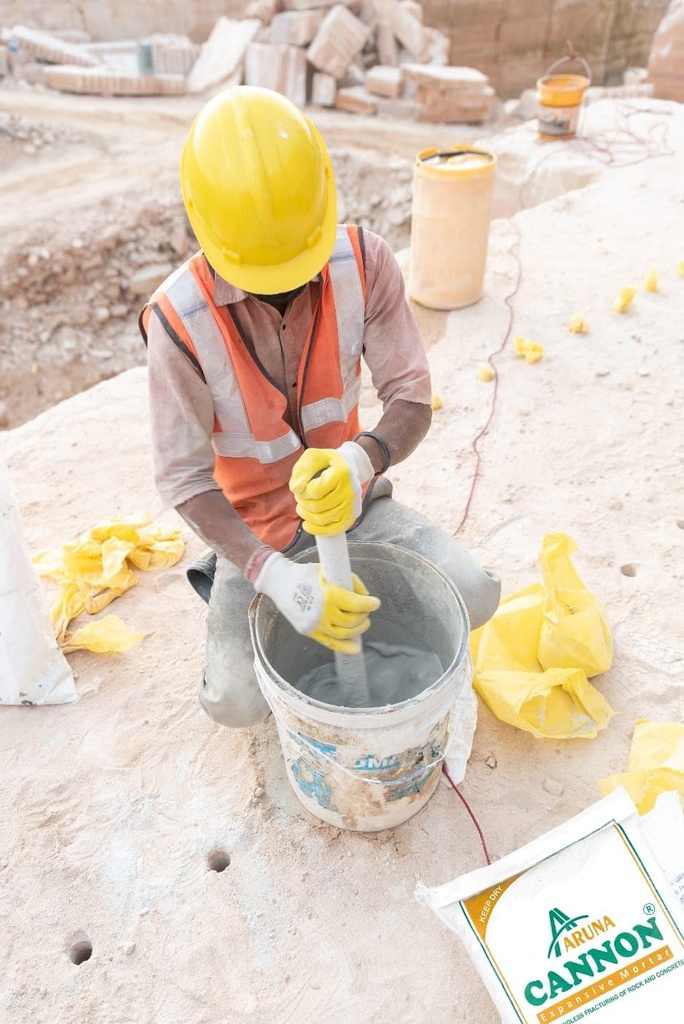 chemical-expansive-mortar-demolition-gro-2.jpg