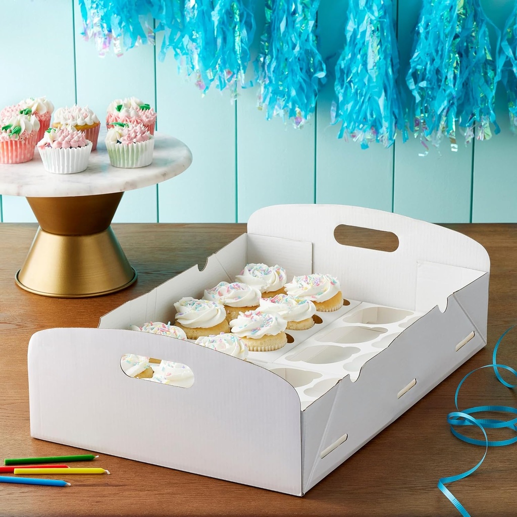 celebrate-it-cupcake-treat-box-6-pack-5.jpg