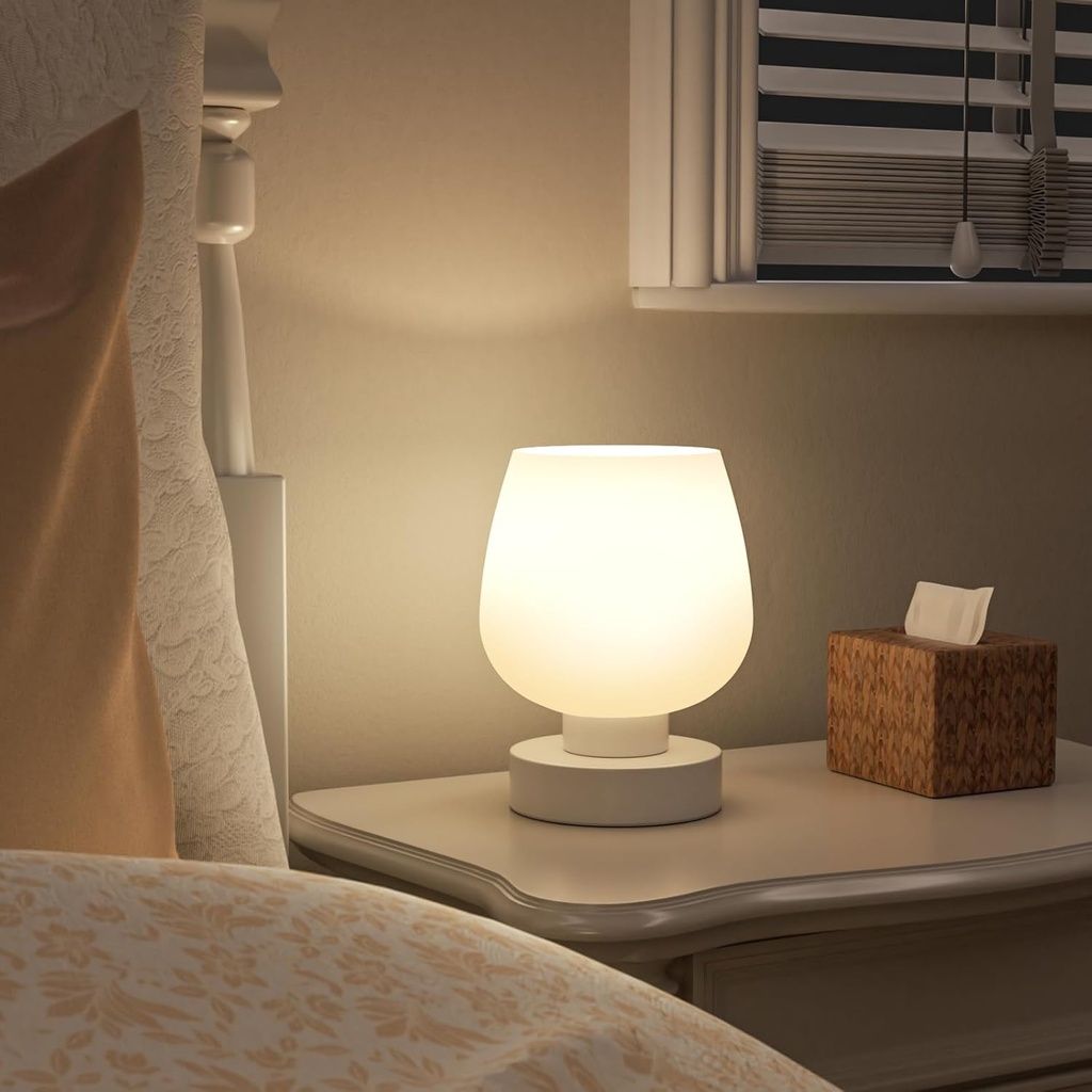 touch-table-lamp-for-nightstand---small--3.jpg