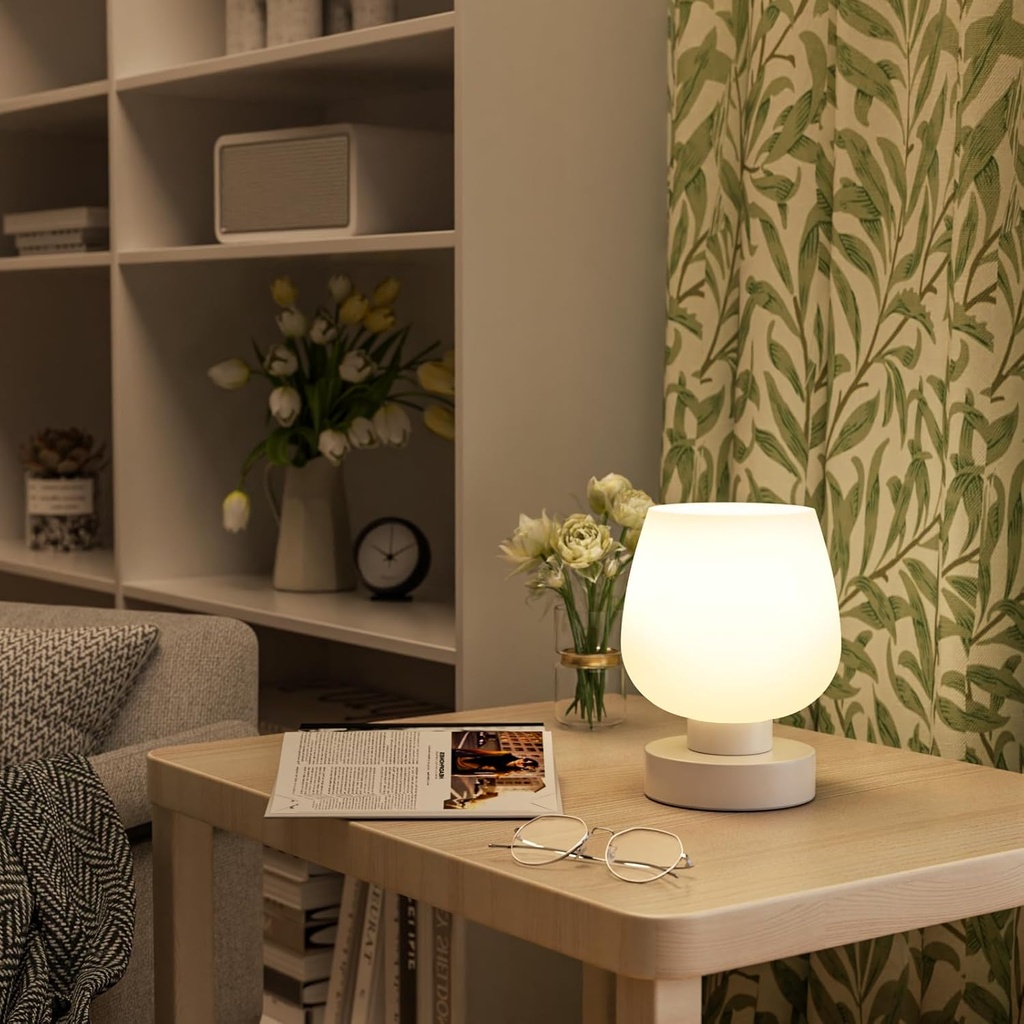 touch-table-lamp-for-nightstand---small--4.jpg